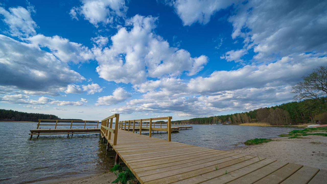 Sloneczny Domek Borsk Nr 2 I 15 - Nad Samym Jeziorem W Pierwszej Linii Exteriör bild