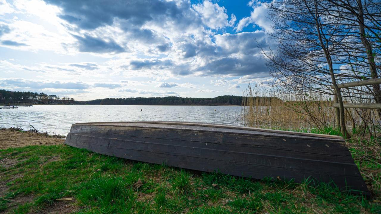 Sloneczny Domek Borsk Nr 2 I 15 - Nad Samym Jeziorem W Pierwszej Linii Exteriör bild